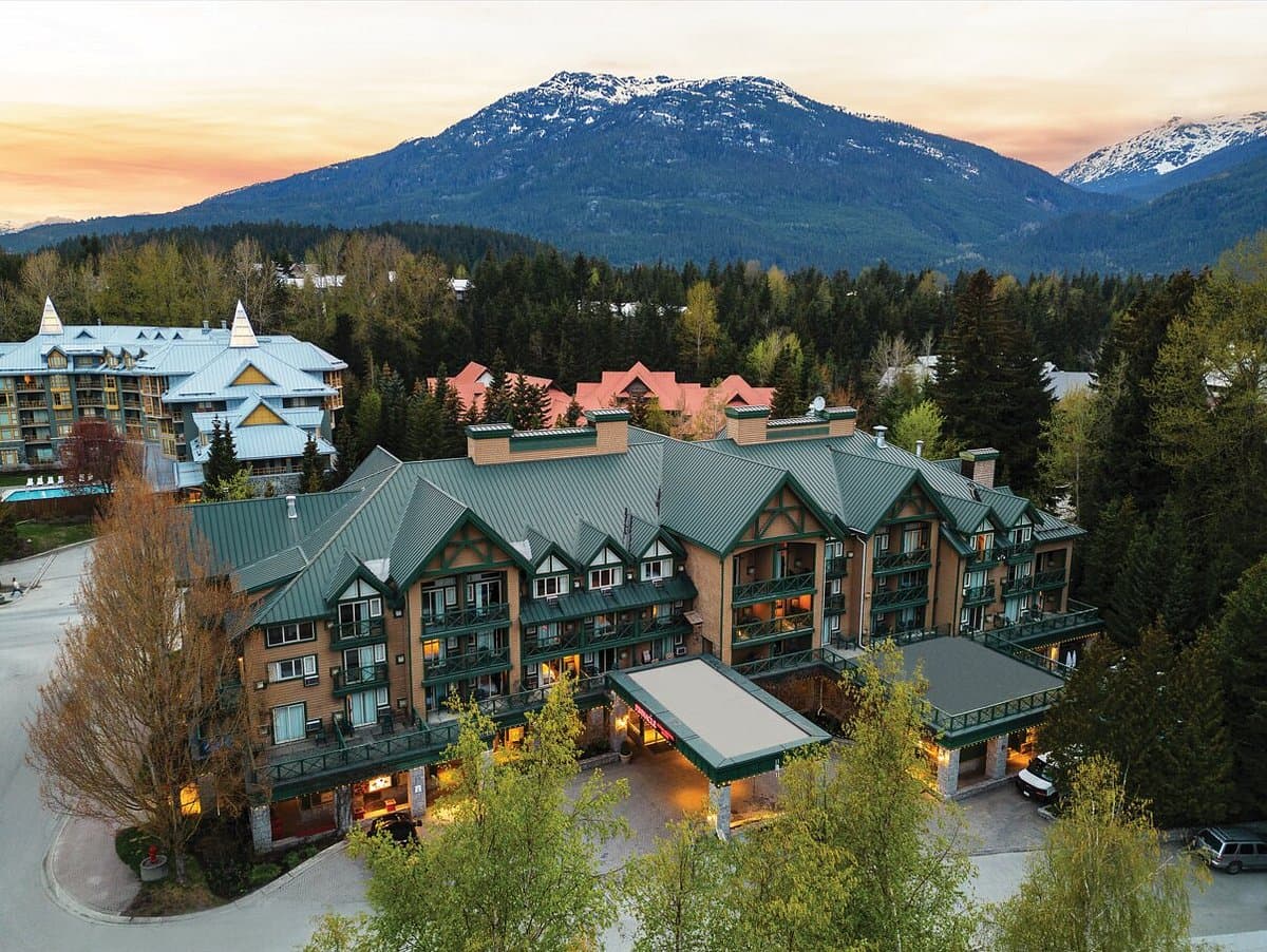 The Skyview Lodge