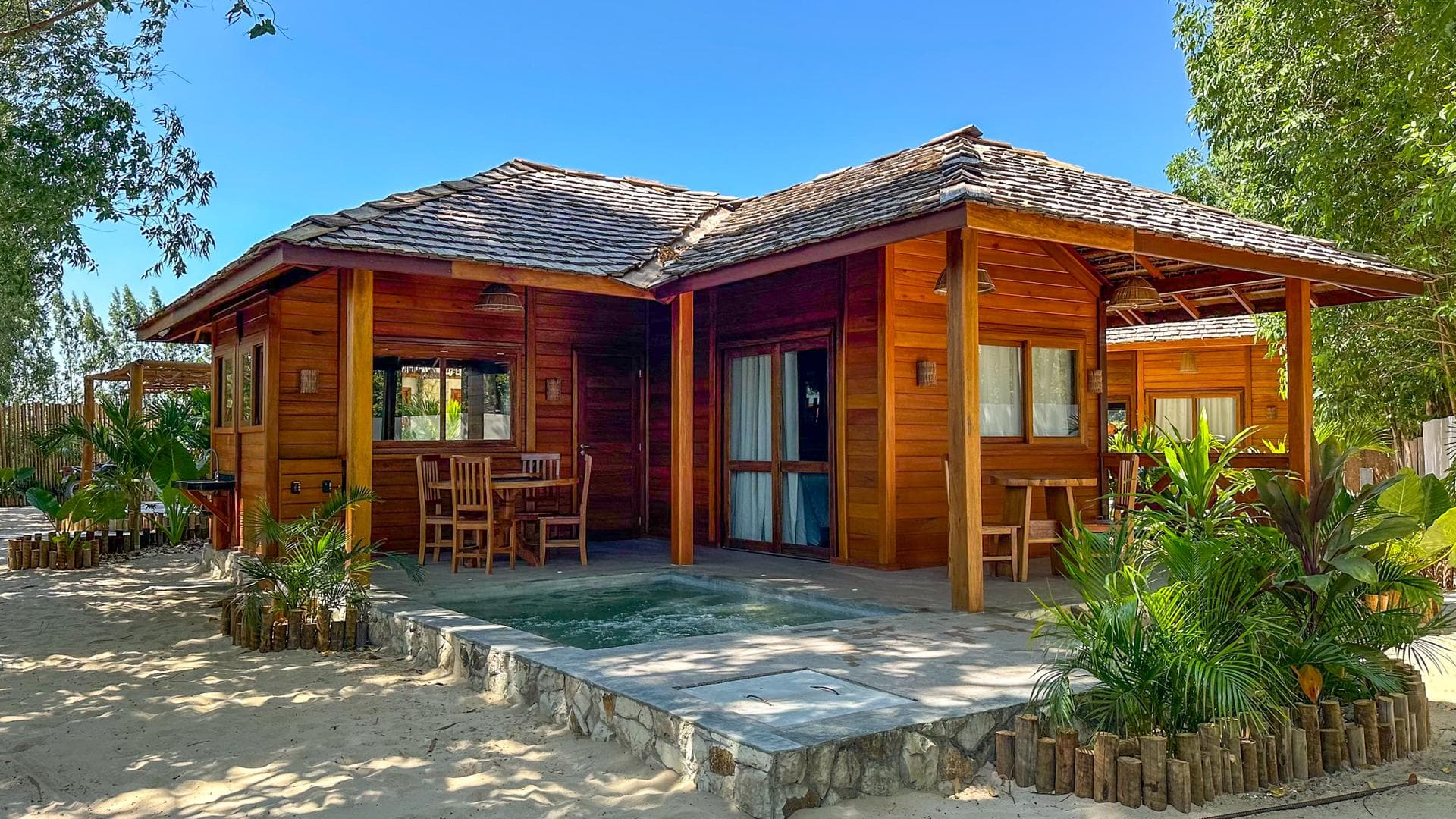 Brazilian jungle luxury stay